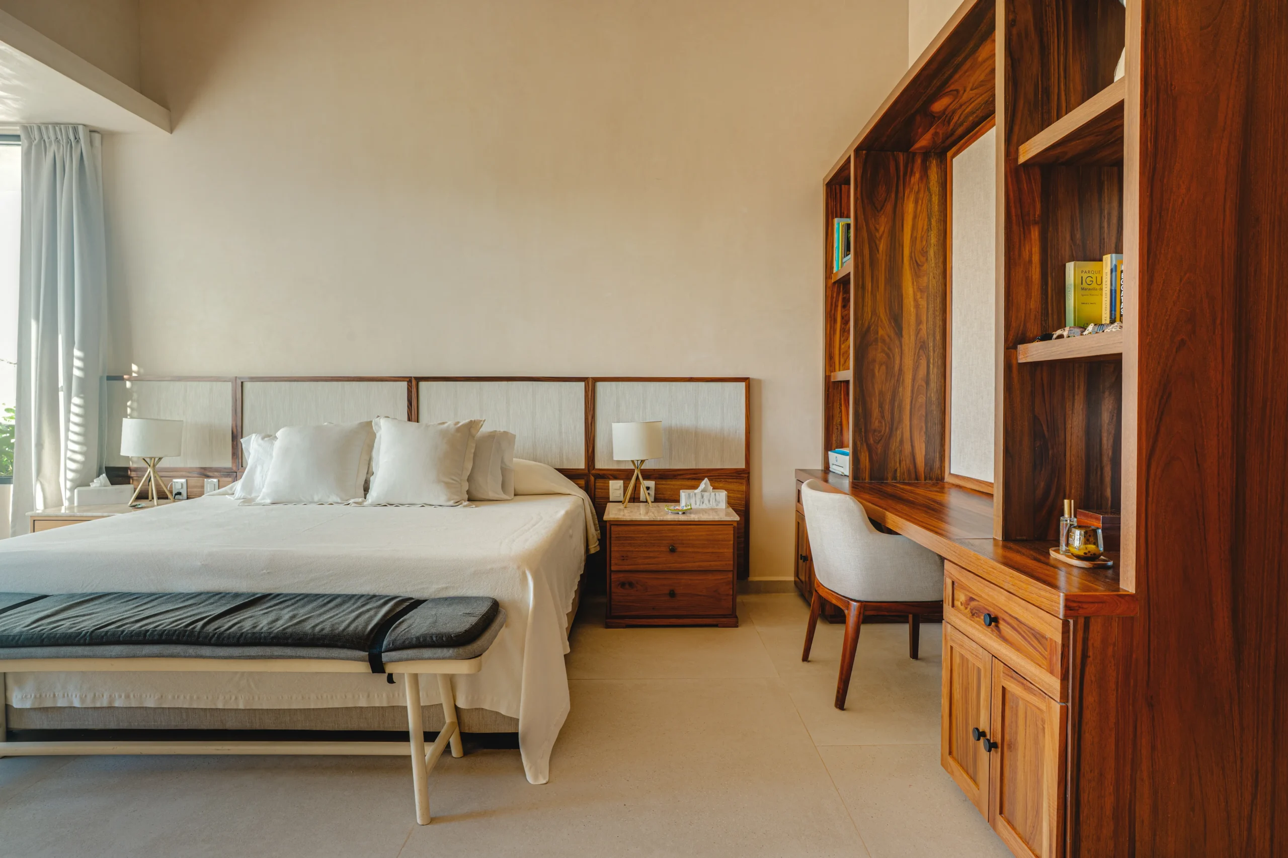 casa-anapaula-guest-bedroom-wood-desk-riviera-maya