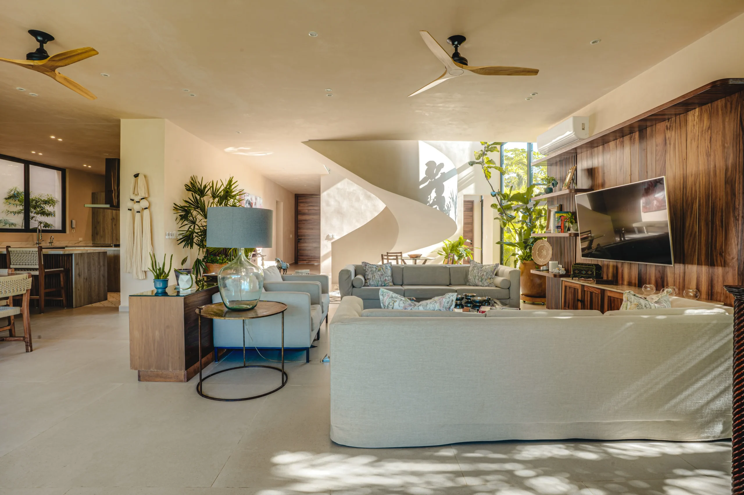 casa-anapaula-living-room-media-wall-lounge-riviera-maya