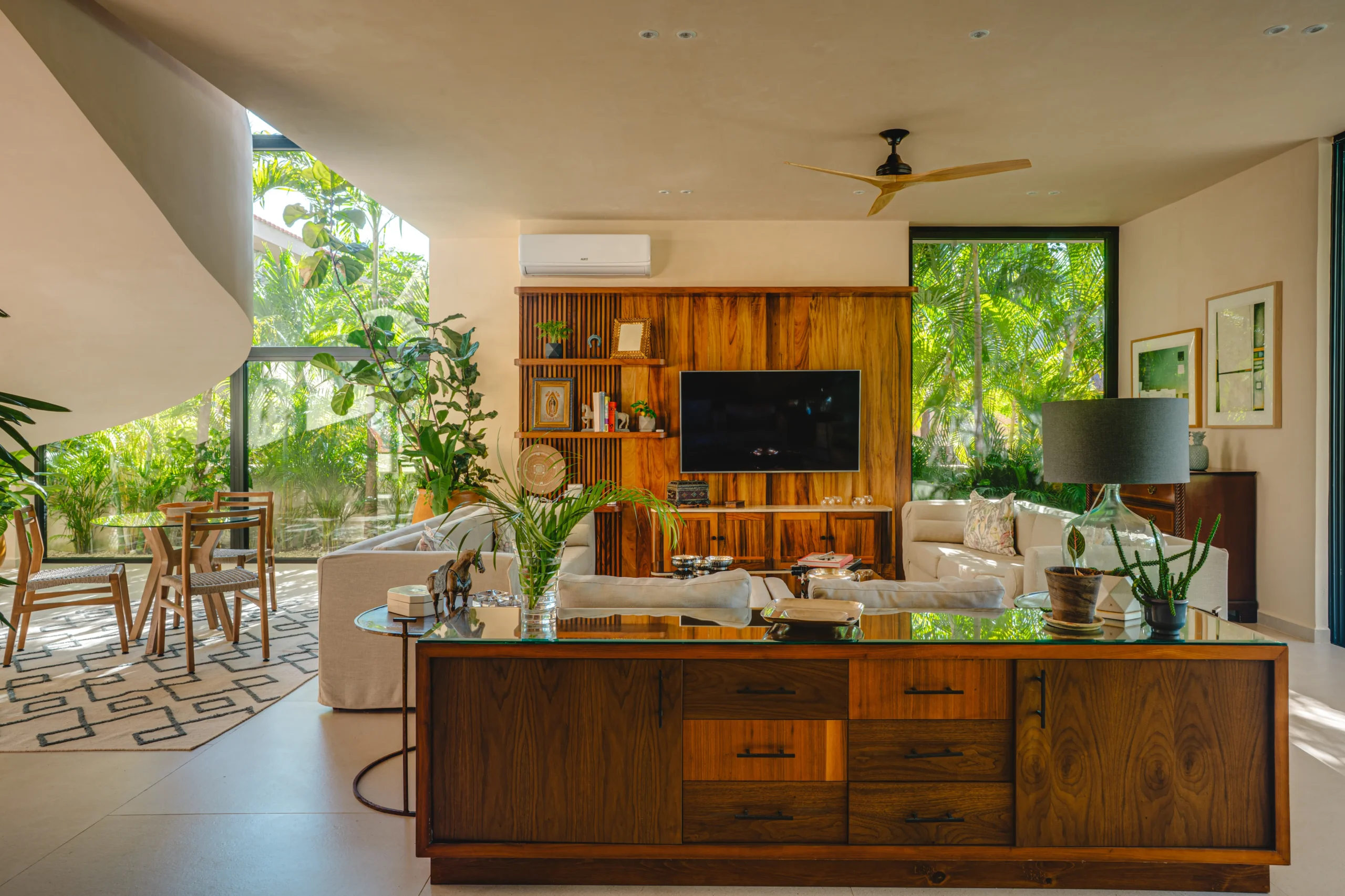 casa-anapaula-living-room-wood-media-wall-riviera-maya